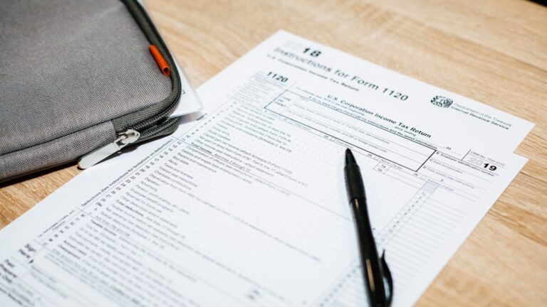 Navigating Crypto Losses: Reporting on Taxes